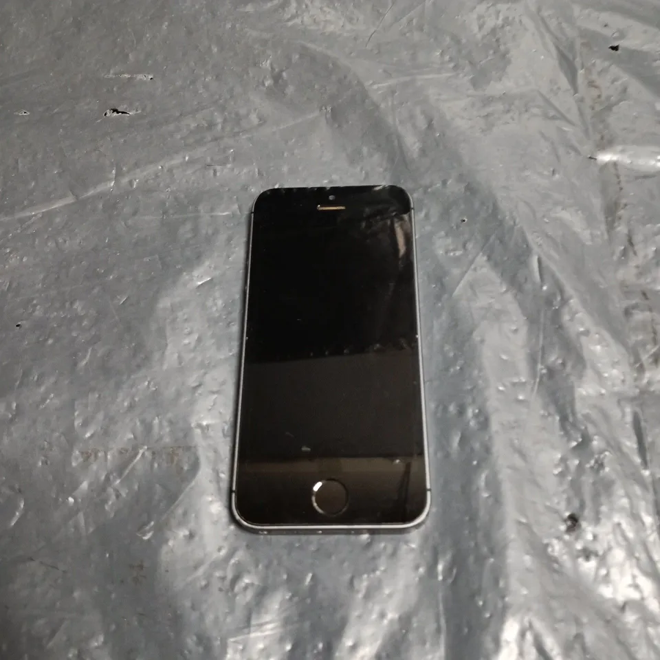 APPLE IPHONE SE 32GB – SILVER, BOXED (VERIFY MODEL)