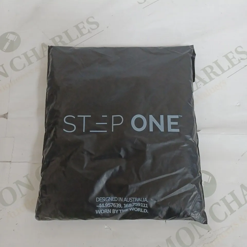 SEALED STEPONE BOXER BREIF IN MEDIUM