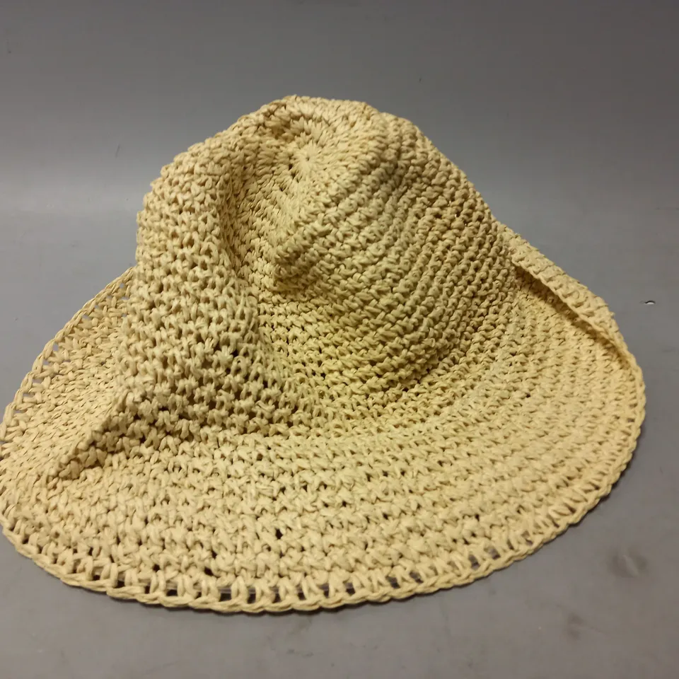 HUSH REMY BUCKET HAT 