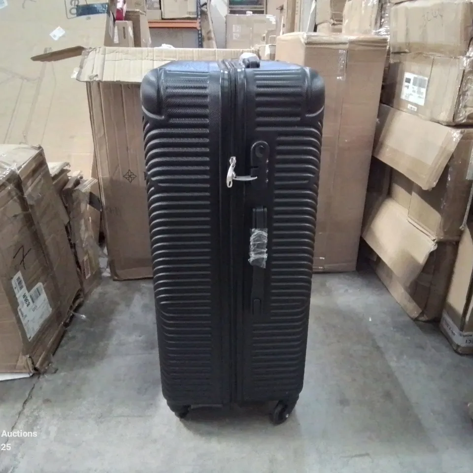 BOXED NEO BLACK HARDSHELL SUITCASE