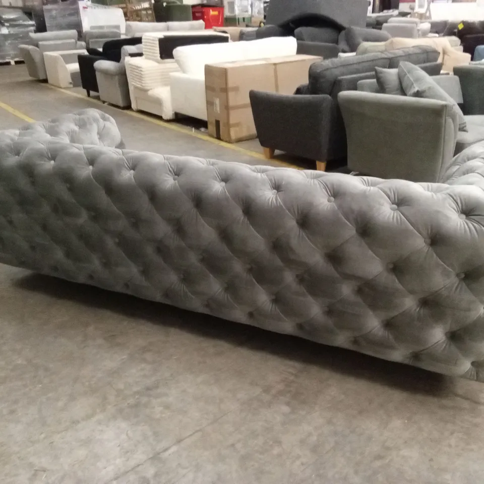 QUALITY DESIGNER 3 SEATER VELVET CHESTERFIELD STYLE SOFA - GREY