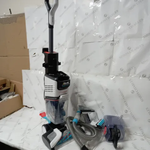 BOXED SHARK CARPET XPERT DEEP CARPET CLEANER & BUILT IN STAIN STRIKER EX200UK