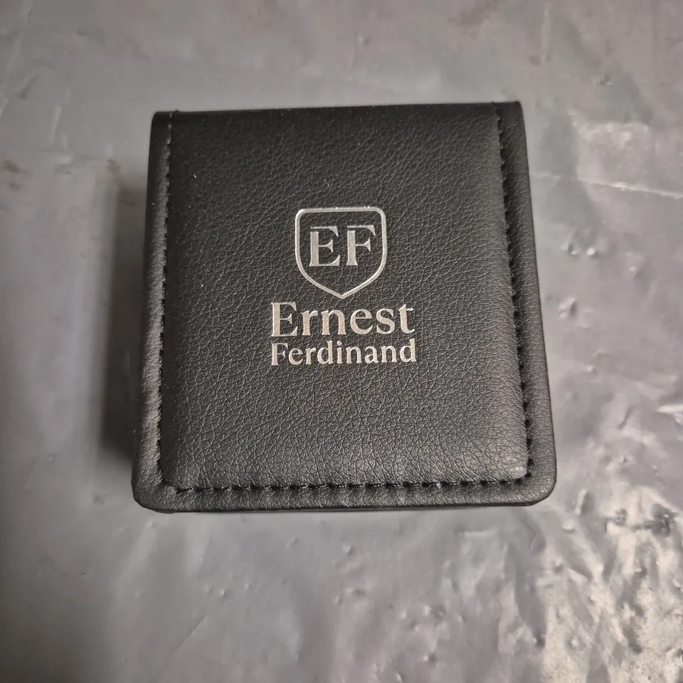 ERNEST FERDINAND STAINLESS STEEL WORLD MAP GREEN DIAL WATCH WITH METAL STRAP IN BOX