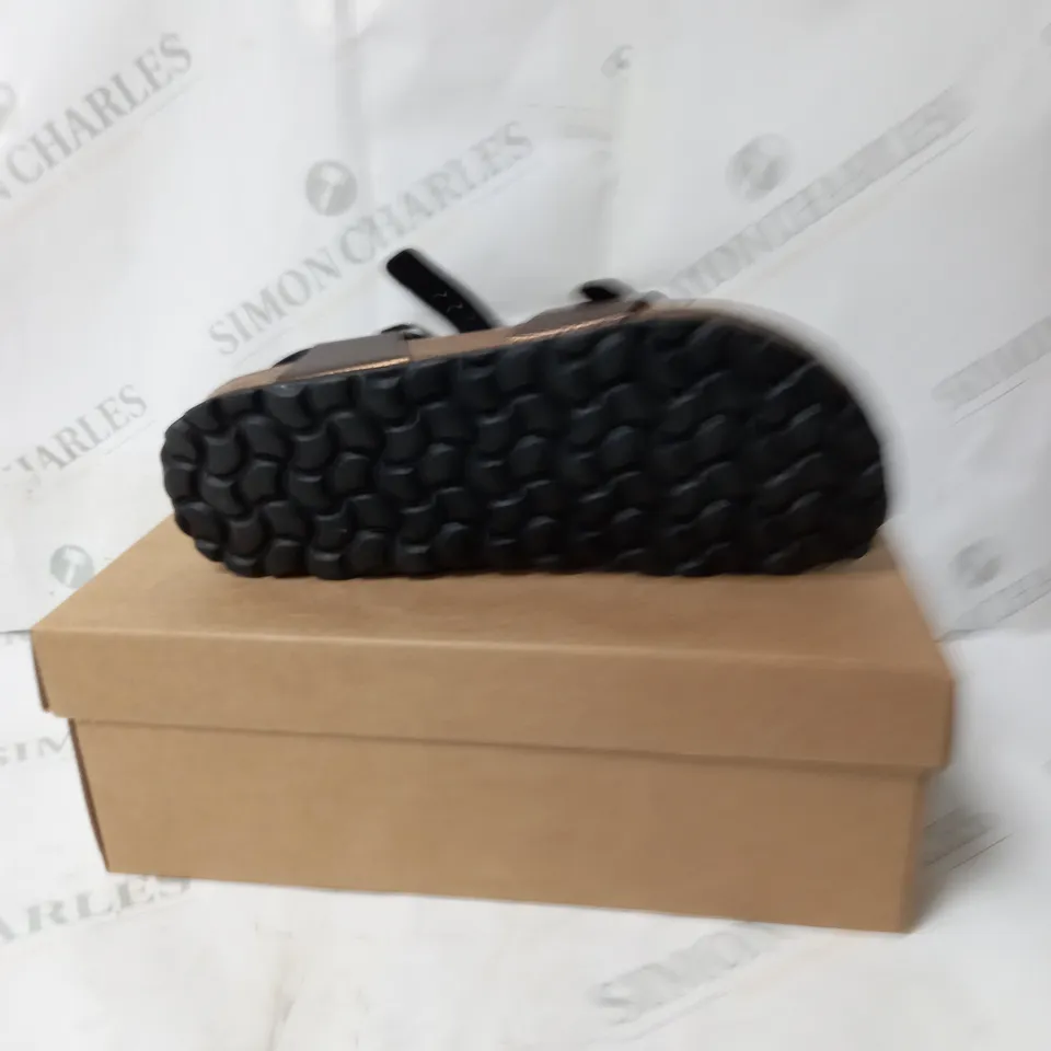 BOXED BONOVA SANDALS IN METALLIC BRONZE COLOUR SIZE 6