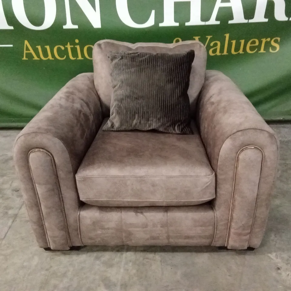 AMARA SNUGGLE CHAIR RRP £949