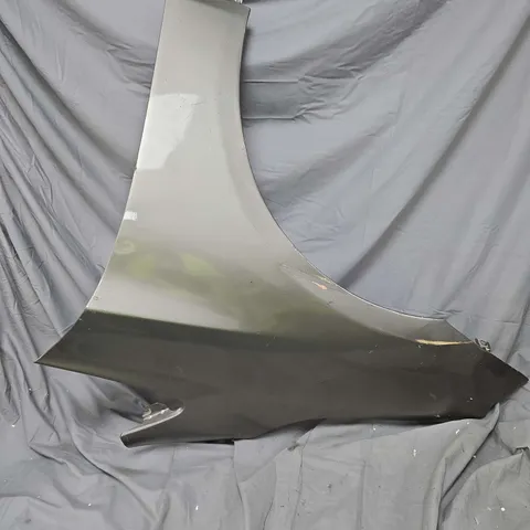 BMW FENDER PART – CURVED BODYWORK (GREY/BLACK)