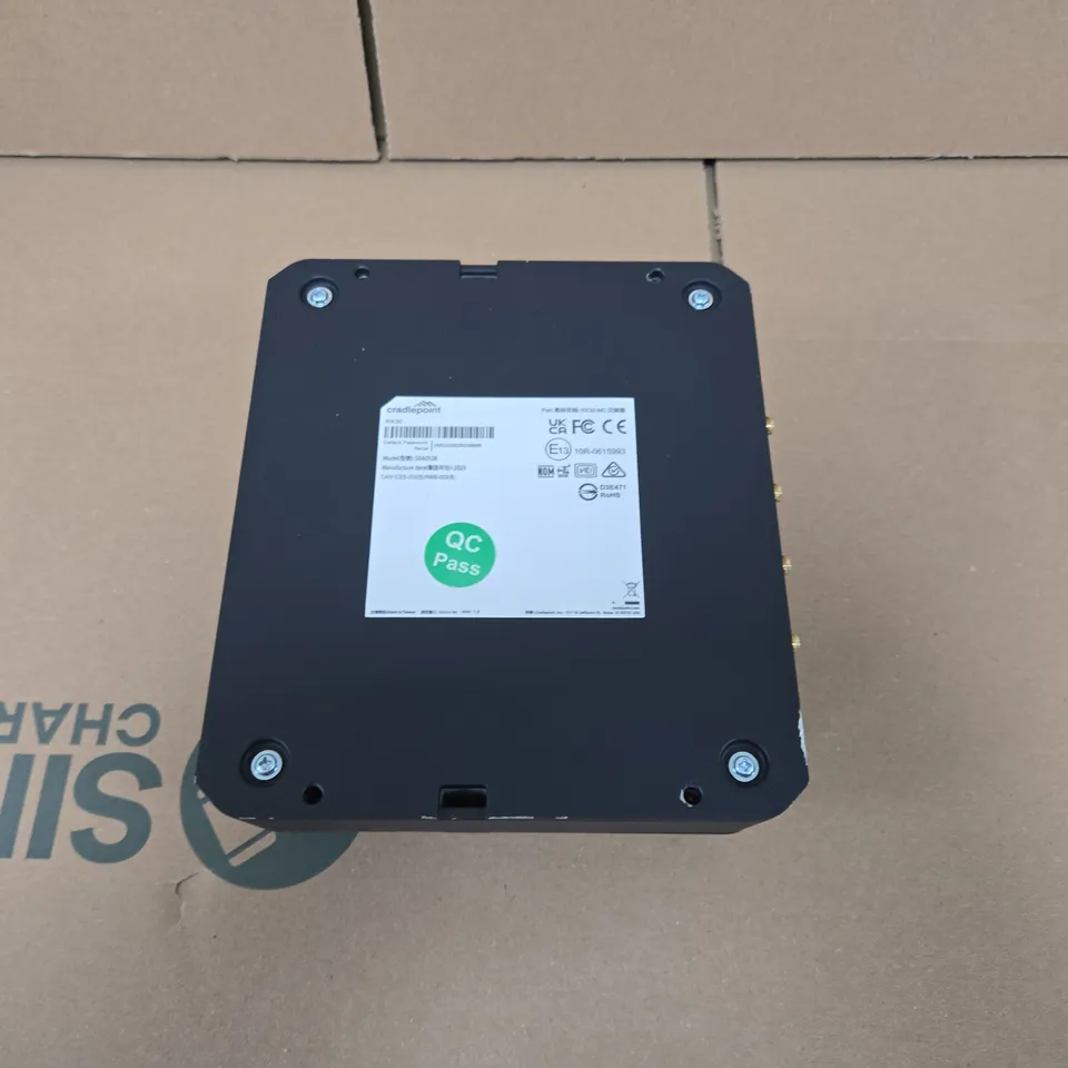 INDUSTRIAL NETWORKING GATEWAY WITH DUAL WIFI