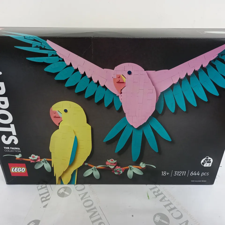 LEGO THE FAUNA COLLECTION PARROTS MACAW - 31211