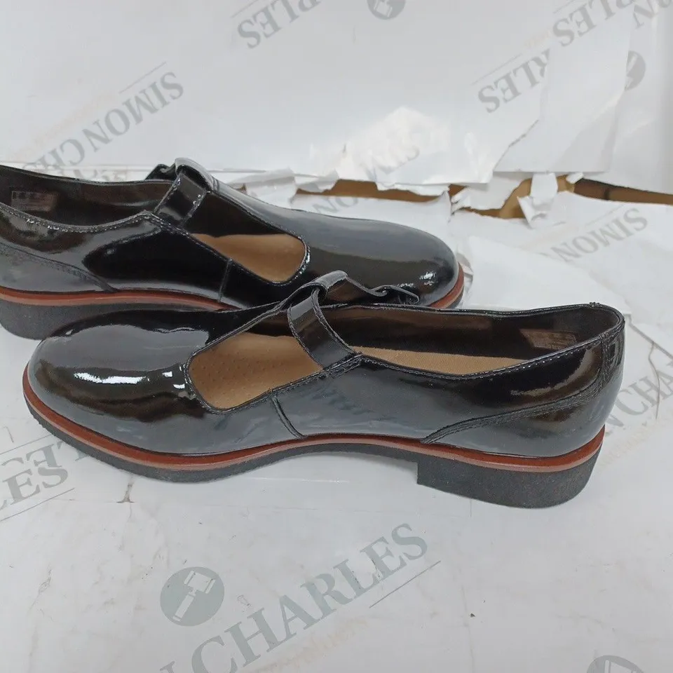 CLARKS GRIFFIN TOWN BLACK PATENT SHOES UK 6