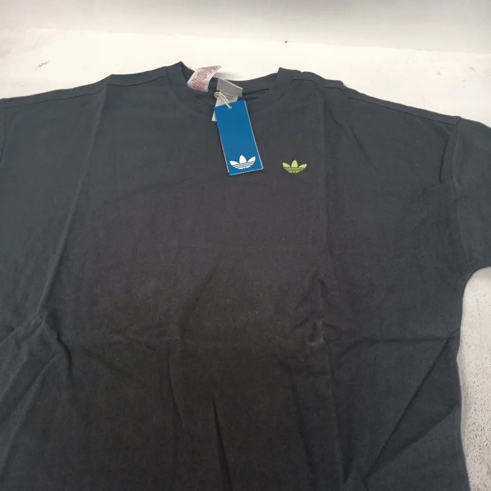 ADIDAS ORIGINALS T-SHIRT – SIZE 13/14 YRS