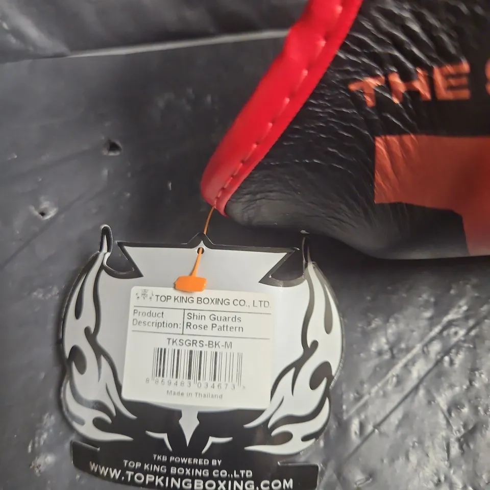 TOP KING SHIN GUARDS - ROSE PATTERN (BLACK), MEDIUM BOXING