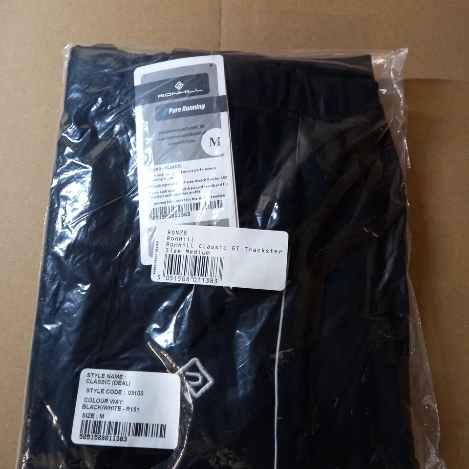 RONHILL PURE RUNNING CLASSIS TRACKPANTS - SIZE M