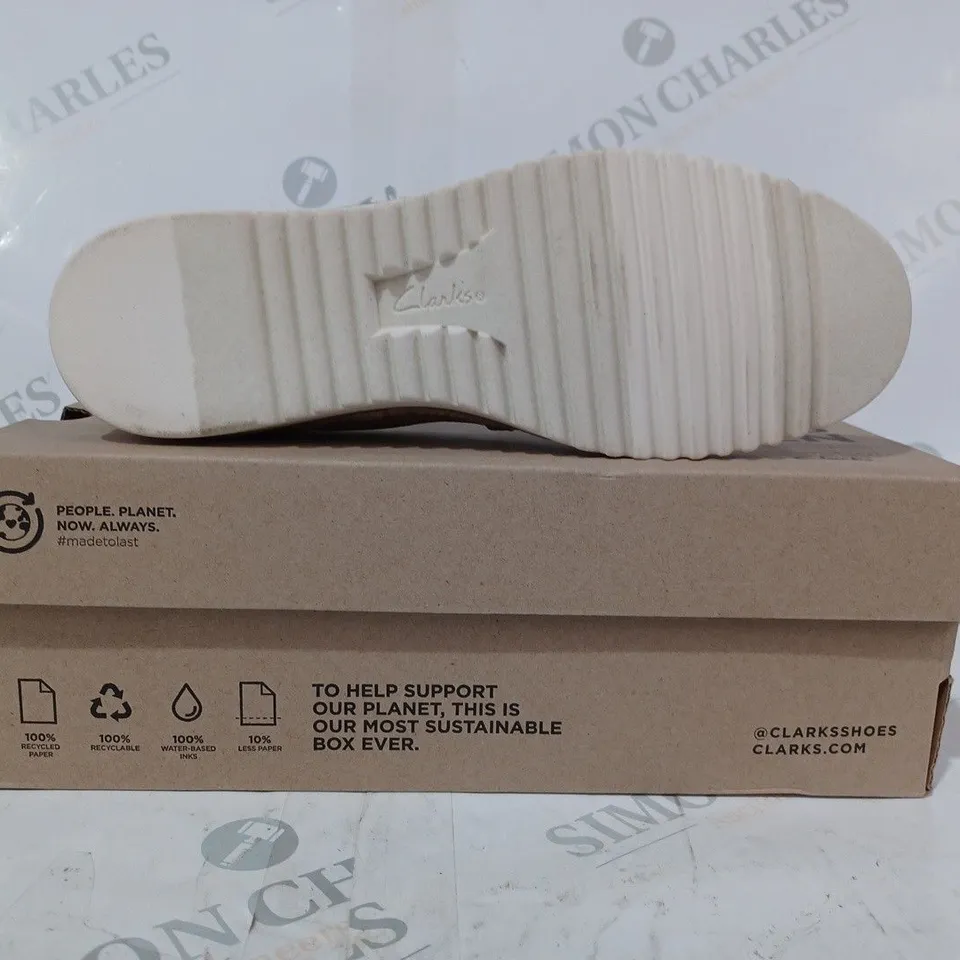 BOXED PAIR OF CLARKS SERENA PAIGE SLIP-ON SHOES IN SAND UK SIZE 3