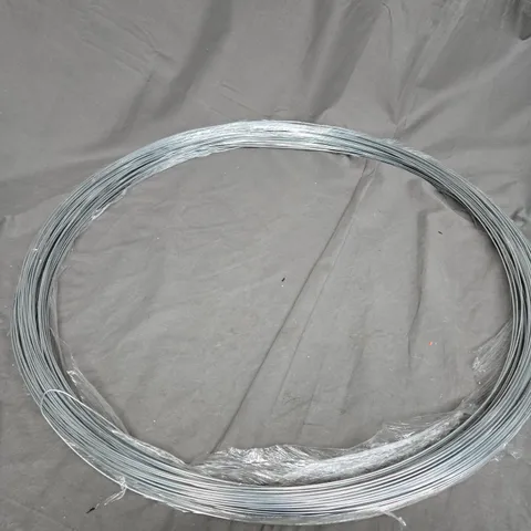 UNBRANDED BENDABLE METAL WIRING - SIZE UNSPECIFIED 