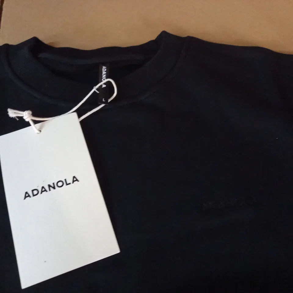 ADANOLA OVERSIZED SWEATSHIRT IN BACK - L