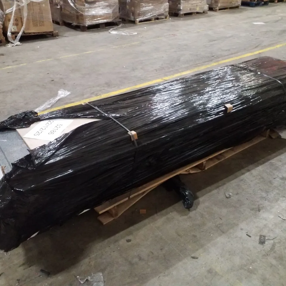 PALLET CONTAINING APPROXIMATELY 24 ASSORTED COUNTERTOPS 