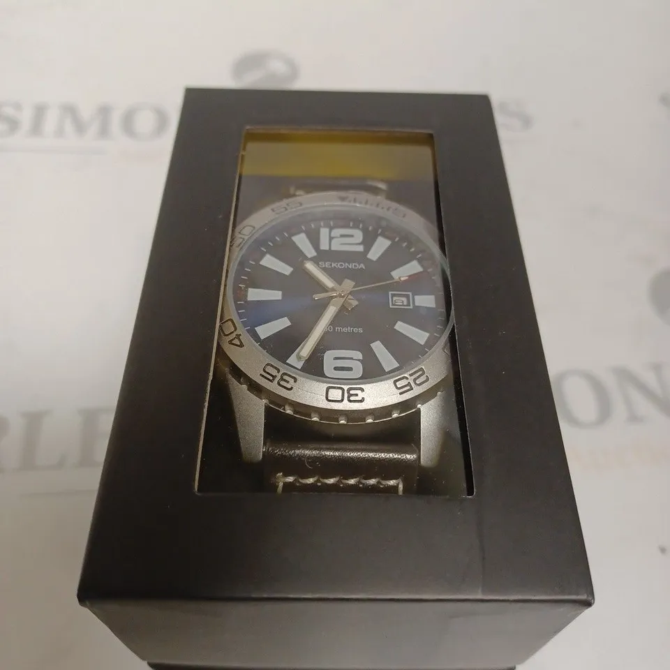 BOXED SEKONDA GENUINE LEATHER STRAP WATCH - BROWN