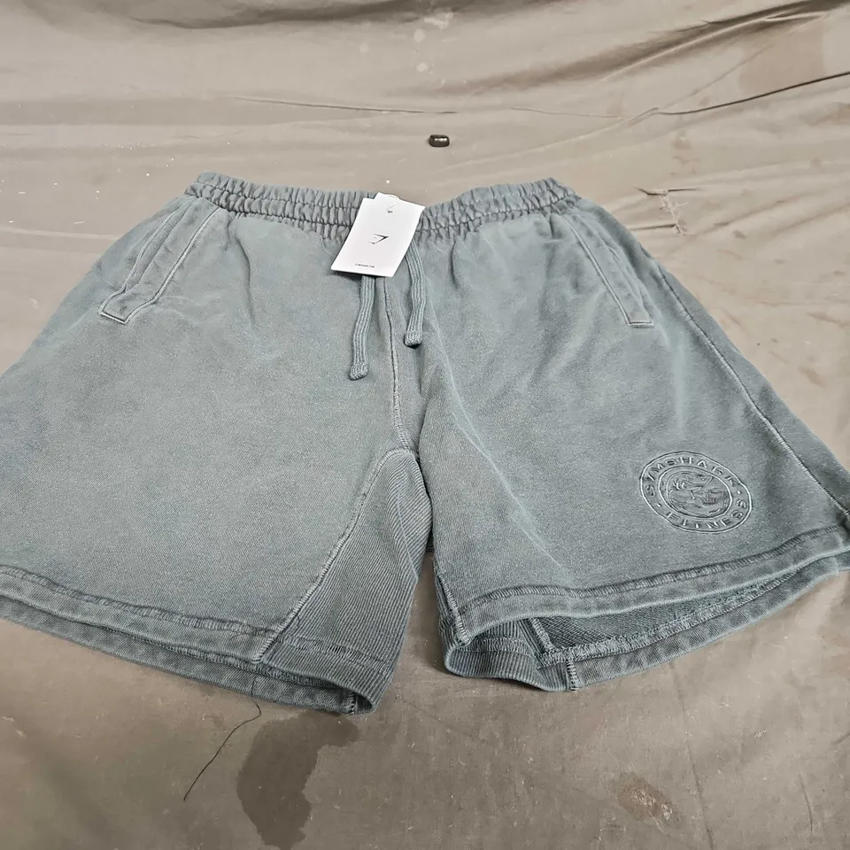 GYMSHARK PREMIUM LEGACY SHORTS - SIZE M