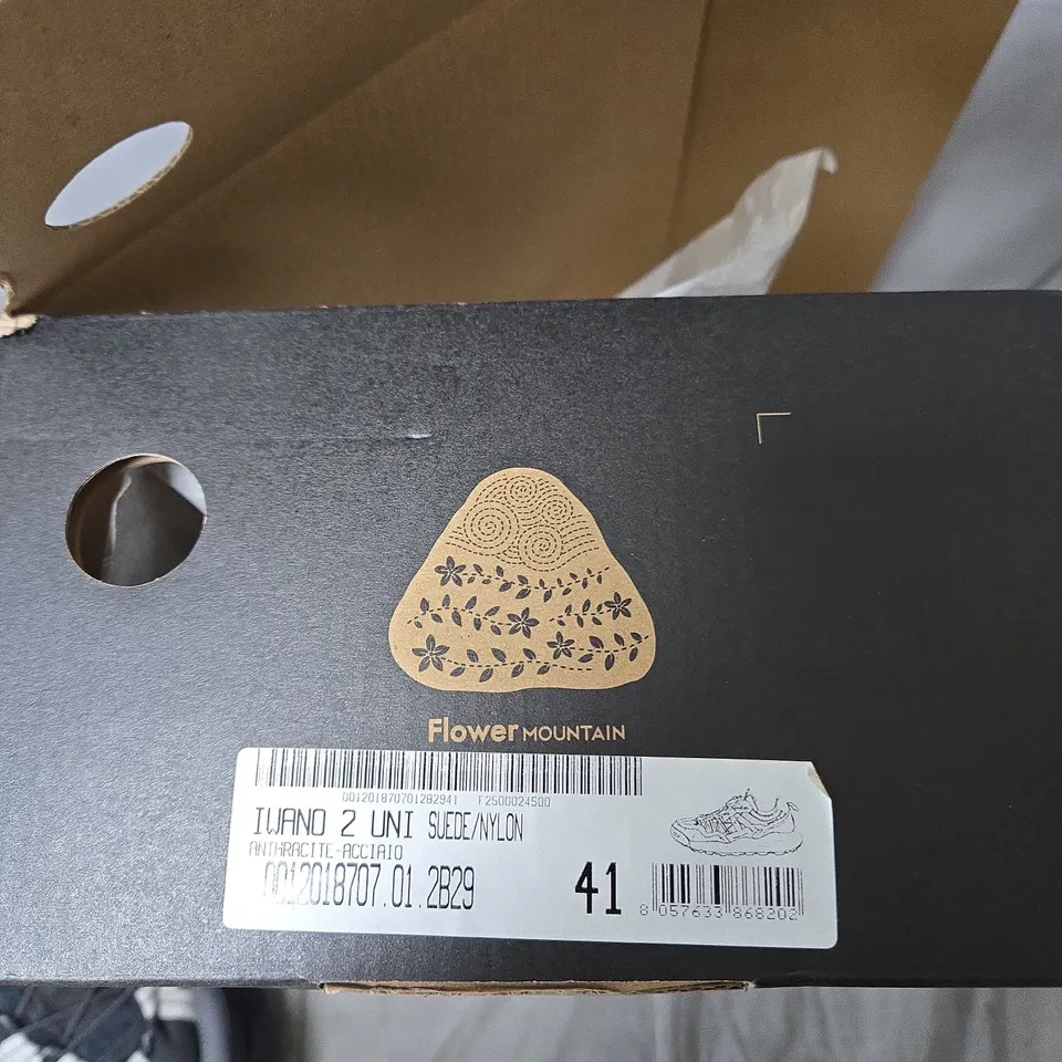 FLOWER MOUNTAIN TRAIL SHOES – SUEDE & NYLON, BLACK/GRAY, UK 7 (EU 41)