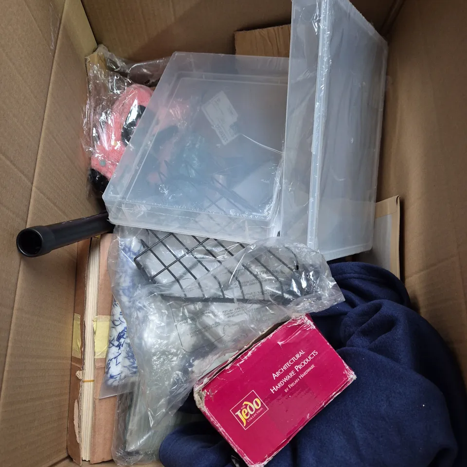 BOX OF APPROXIMATELY 15 ASSORTED HOUSEHOLD ITEMS TO INCLUDE VEGETABLE CHOPPER, PEEL AND STICK WALL TILES AND PICTURE FRAME