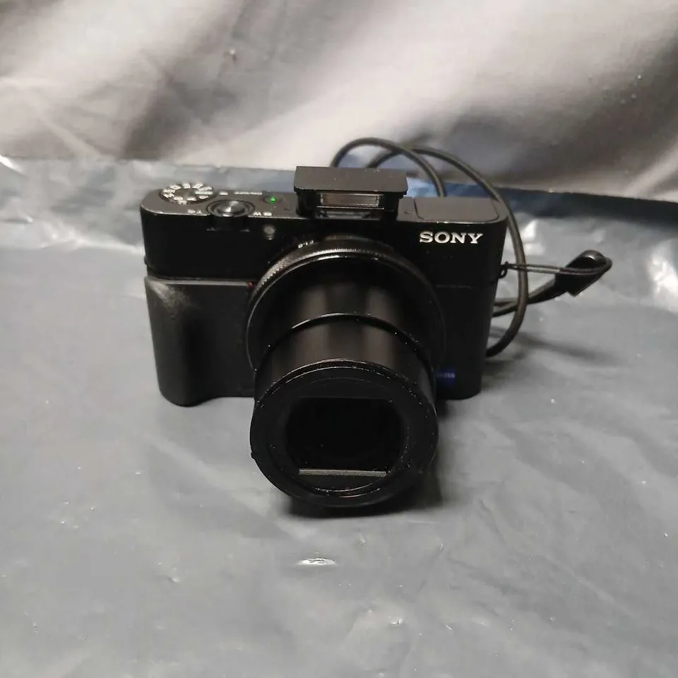 SONY RX100 IV CYBER-SHOT DIGITAL CAMERA