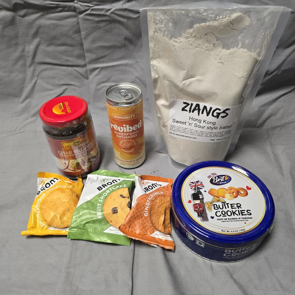 APPROXIMATELY 10 ASSORTED FOOD/DRINK PRODUCTS TO INCLUDE BUTTER COOKIES, SWEET 'N' SOUR STYLE BATTER, GARLIC POWDER ETC 