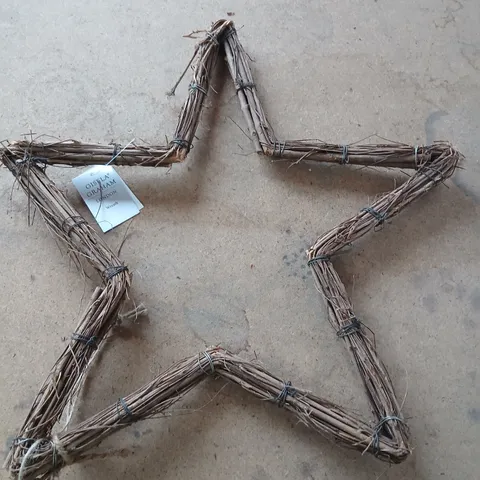 APPROXIMATELY 48 BRAND NEW GISELA GRAHAM STAR WREATHS