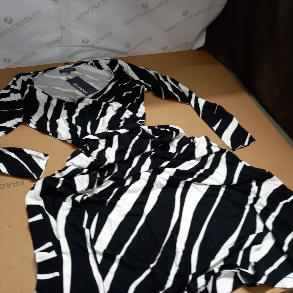 SOSANDAR PRINTED WRAP DRESS - 14