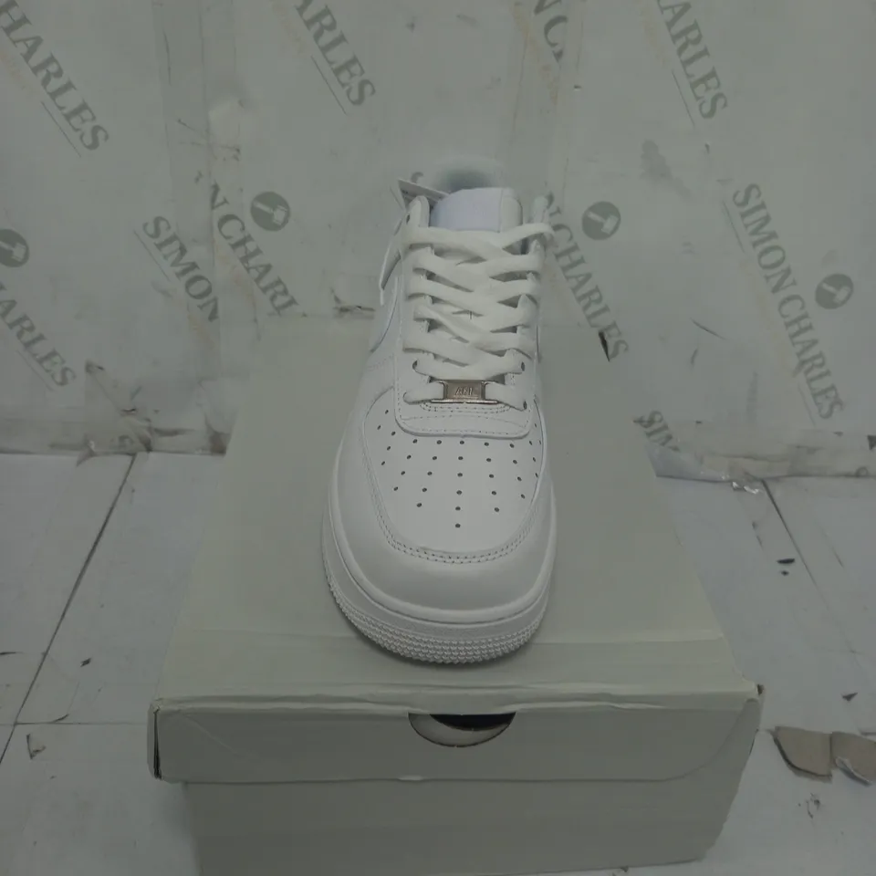 BOXED WHITE NIKE AIR FORCES SIZE 8.5 