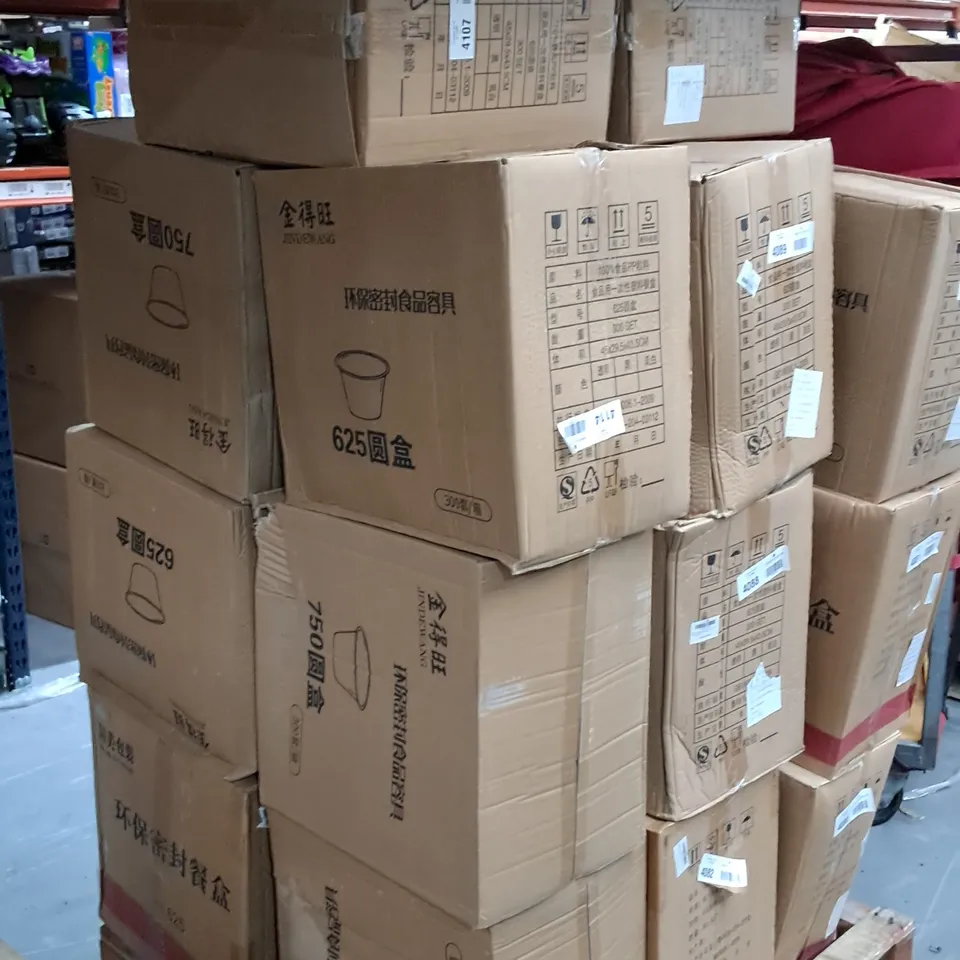 PALLET OF 20 BOXES OF PLASTIC FOOD TUBS