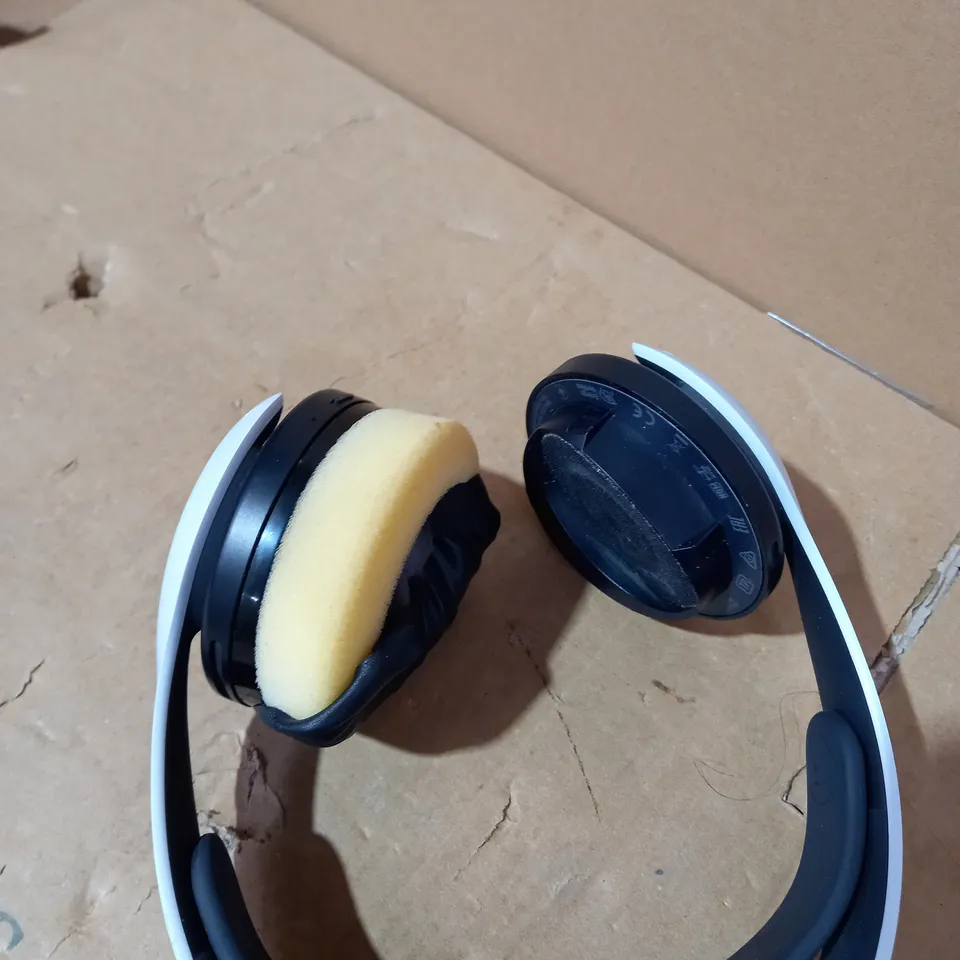 PLAYSTATION PULSE 3D WIRELESS HEADSET
