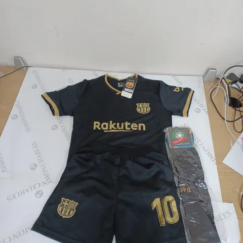 BARCALONA FC FOOTBALL KIT BLACK/GOLD SIZE 24