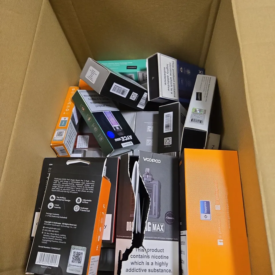 APPROXIMATELY 20 VAPES & E-CIGARETTES TO INCLUDE VAPORESSO, VOOPOO, GEEKVAPE ETC 