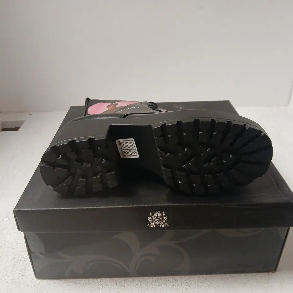 KOI TEAM JACOB MILITARY BOOTS – BLACK PLATFORM BOOTS, UK 5 (BOXED)