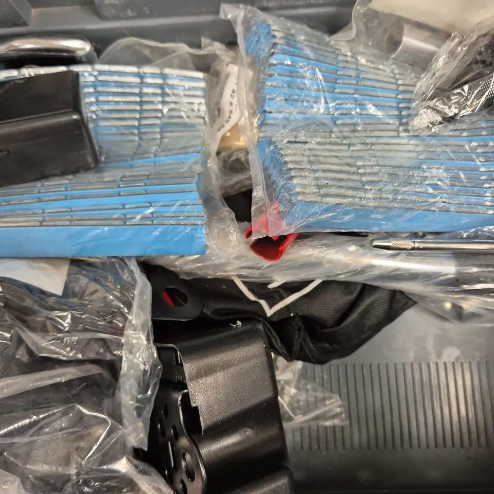 APPROXIMATELY 10 ASSORTED VEHICLE PARTS AND ACCESSORIES TO INCLUDE MINI CAR CHARGER, BRAKE PADS, ETC - COLLECTION ONLY