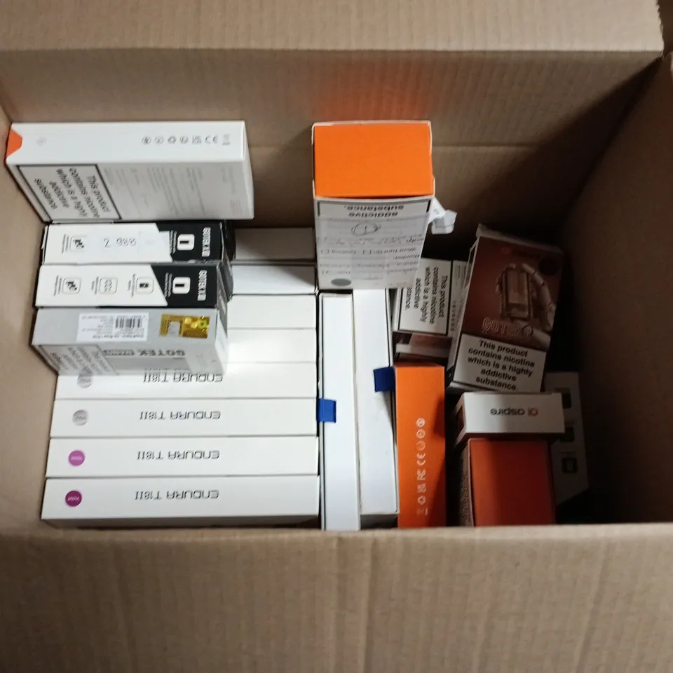 LOT OF APPROXIMATELY 30 ASSORTED VAPING ITEMS TO INCLUDE VAPORESSO, VOOPOO AND ASPIRE