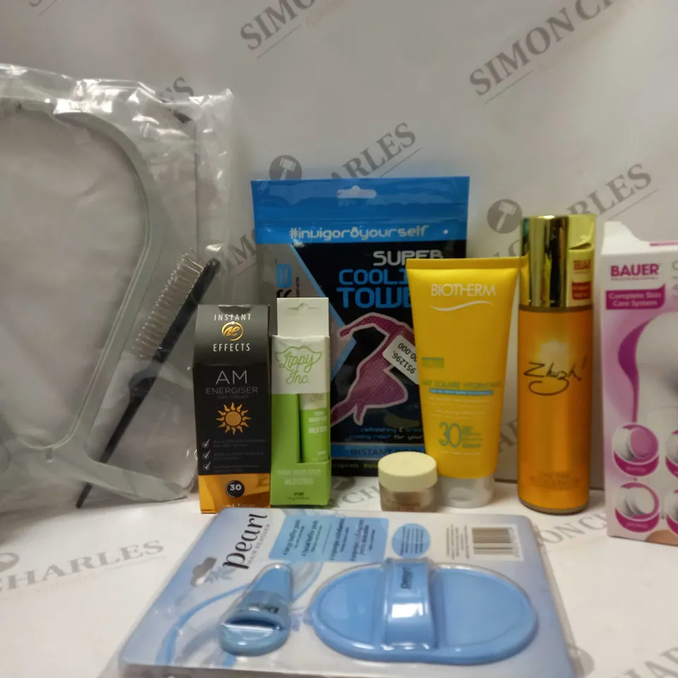 BOX OF APPROX 15 ASSORTED BEAUTY PRODUCTS TO INCLUDE LANCASTER UV SKIN THERAPY, BIOTHERM MELTING MILK, BAUER SKIN CARE SYSTEM, ETC 