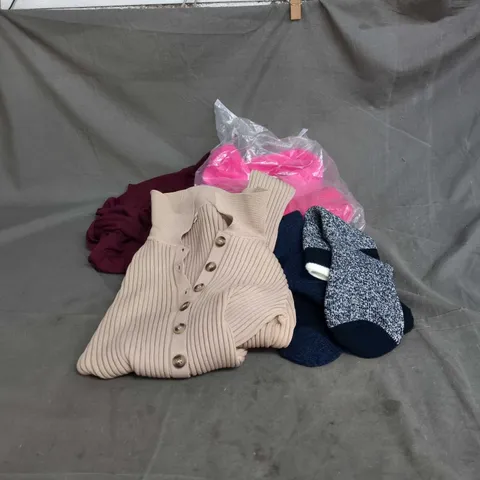BOX OF APPROXIMATELY 25 ASSORTED CLOTHING ITEMS INCLUDING MENS WINTER SOCKS, LADIES SMALL BUTTON TOP, PINK JACKET AND BLUE LEAF PRINT SIZE 14 SHIRT