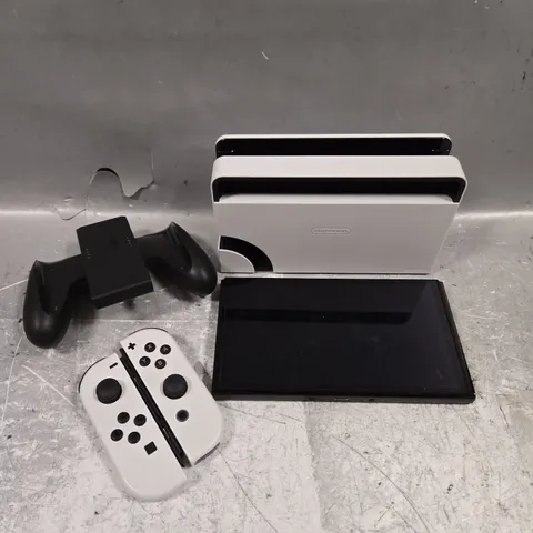 BOXED NINTENDO SWITCH GAMES CONSOLE