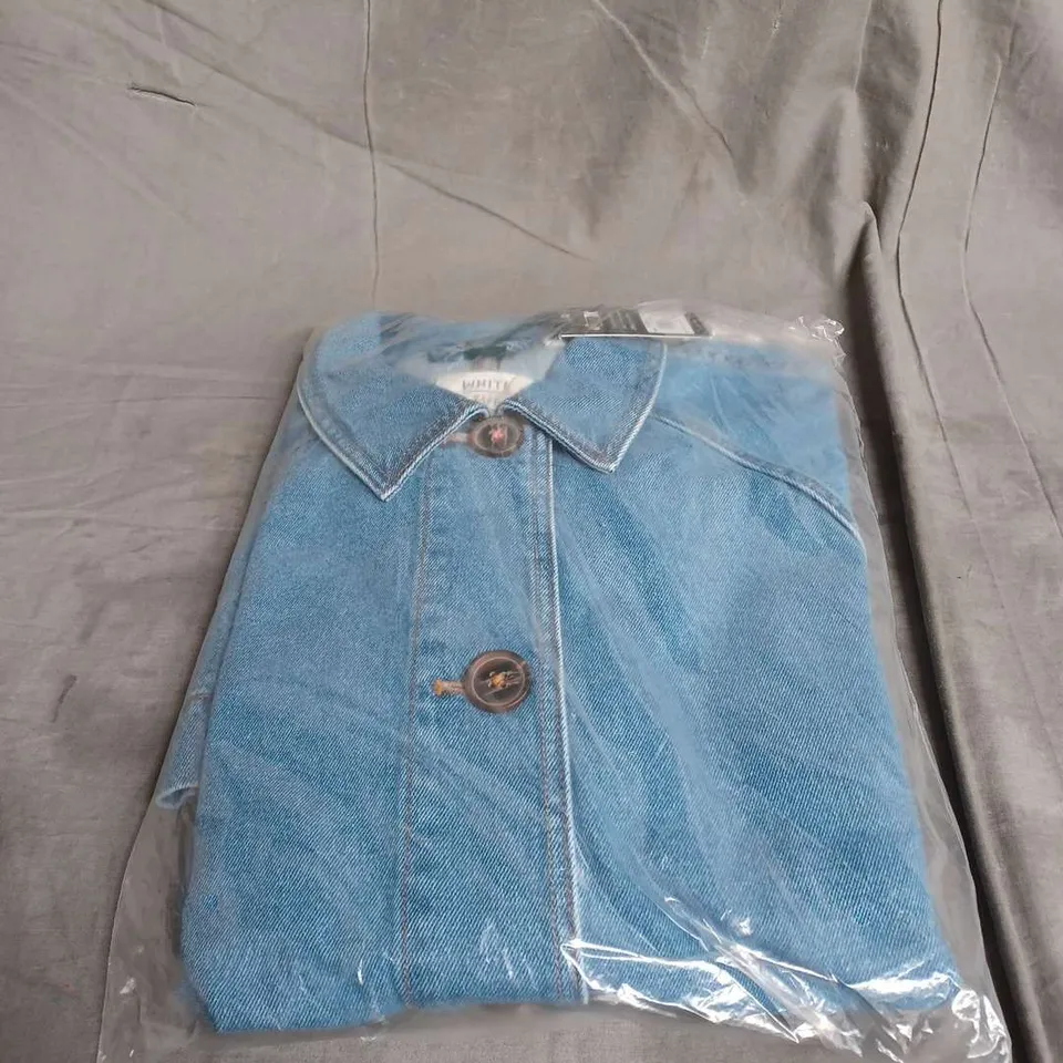 BAGGED WHITE STUFF OAKLEIGH DENIM COAT IN MID DENIM SIZE 16R