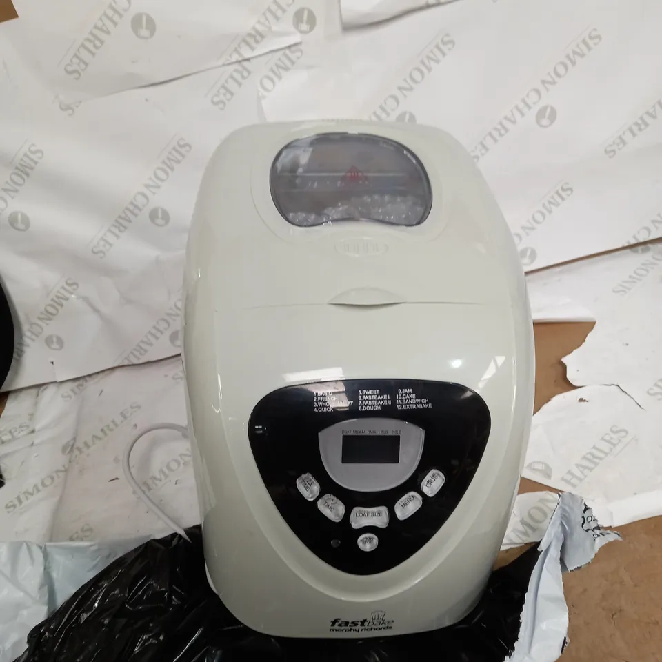 MORPHY RICHARDS FASTBAKE BREADMAKER