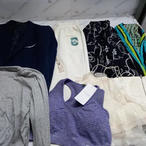 LARGE QUANTITY OF ASSORTED CLOTHING ITEMS TO INCLUDE ZARA, FOCUS AND ARARE