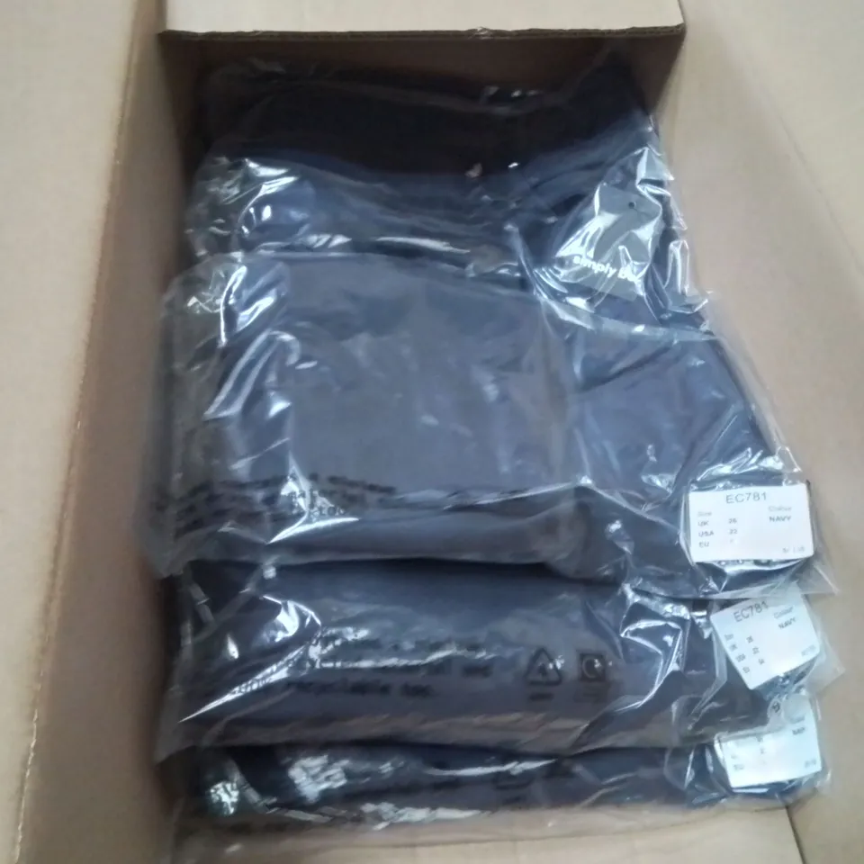 BOXED BRAND NEW APPROXIMATELY 6 SIMPLY BE ACTIVE VEST NAVY SIZE 26