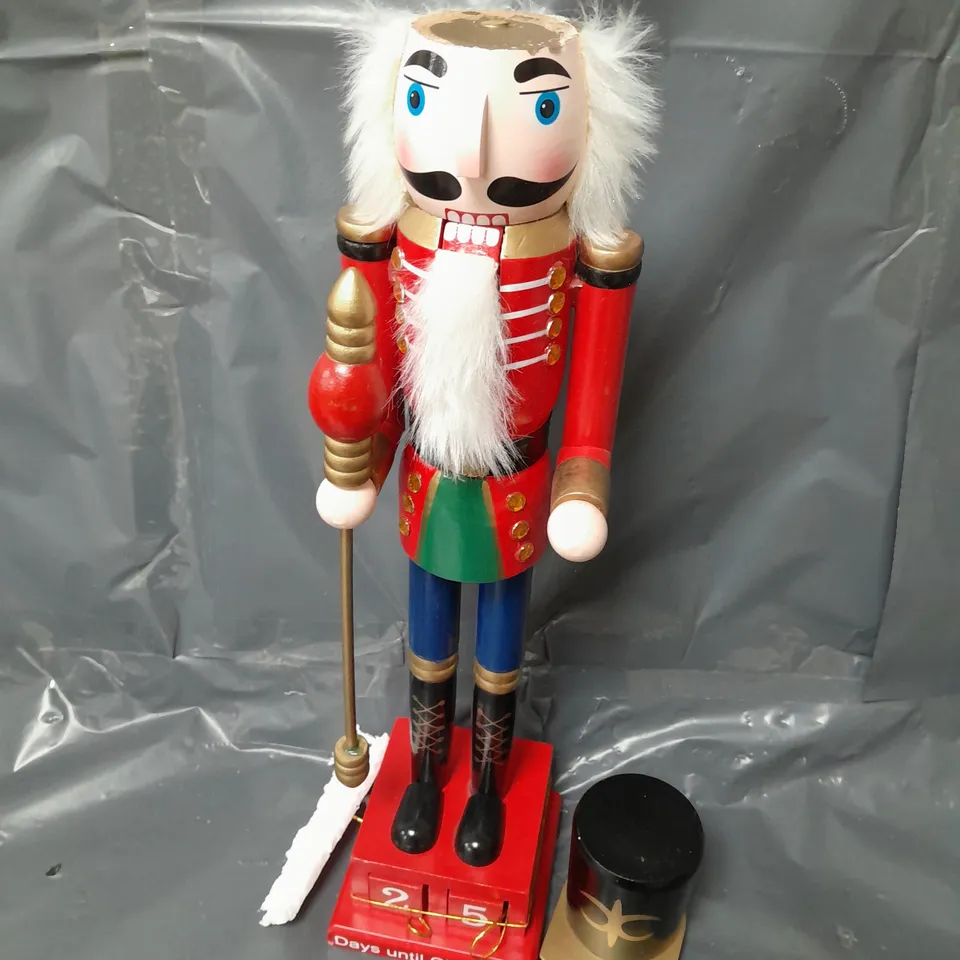 BOXED THREE KINGS STANDING WOODEN NUTCRACKER ADVENT CALENDAR COUNTDOWN