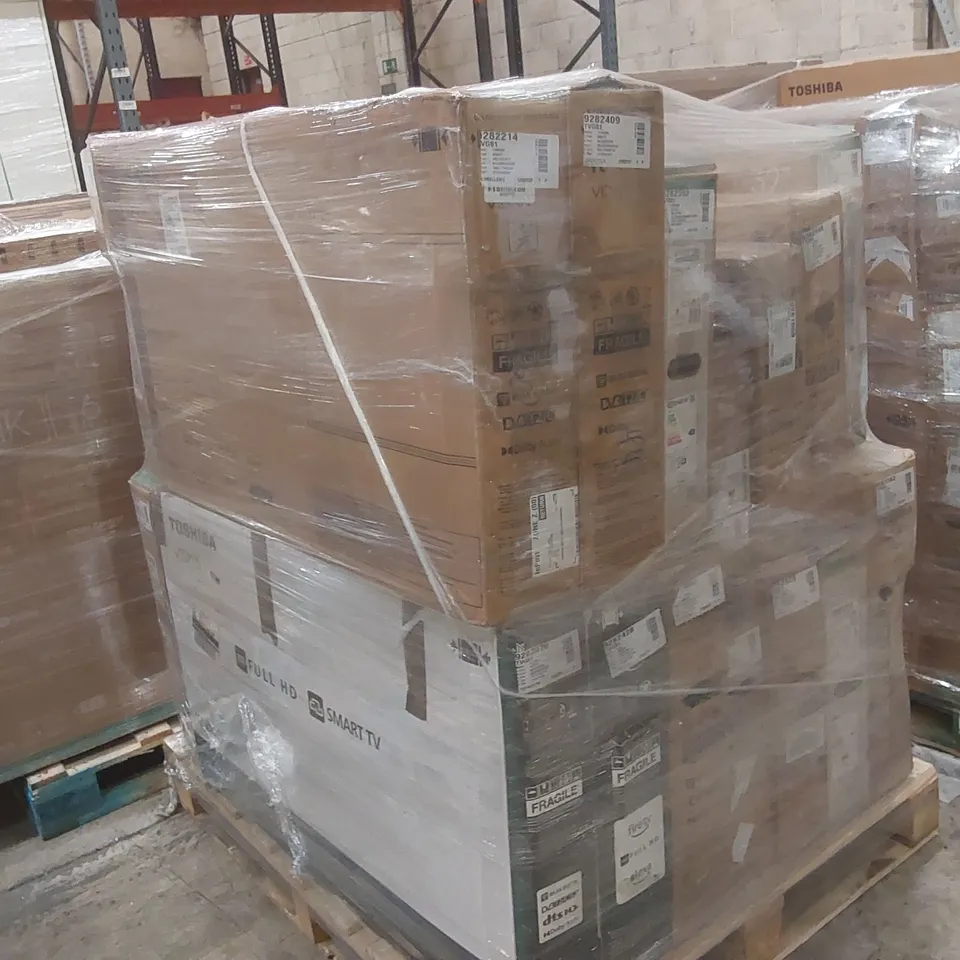 PALLET CONTAINING A LARGE QUANTITY OF ASSORTED DAMAGED TVs