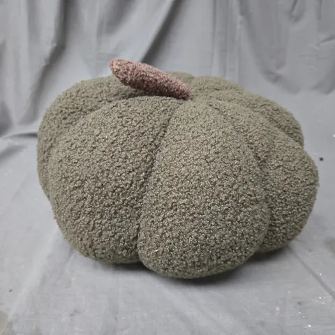 MEDIUM PUMPKIN CUSHION - GREEN