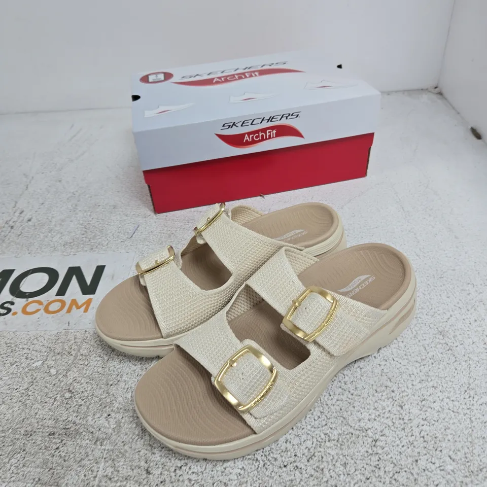 SKECHERS ARCH FIT SANDALS – BEIGE, WITH BOX (WOMEN'S) UK6