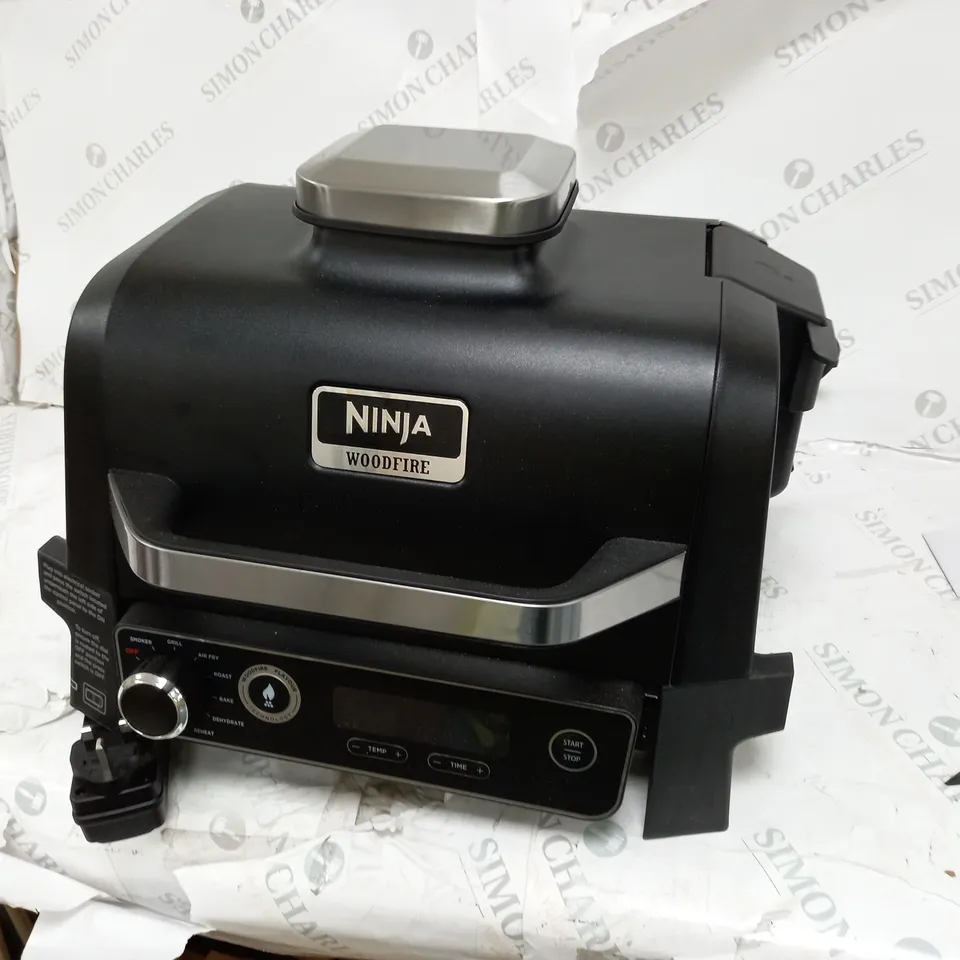 NINJA WOODFIRE ELECTRIC BBQ GRILL & SMOKER OG701UKQ