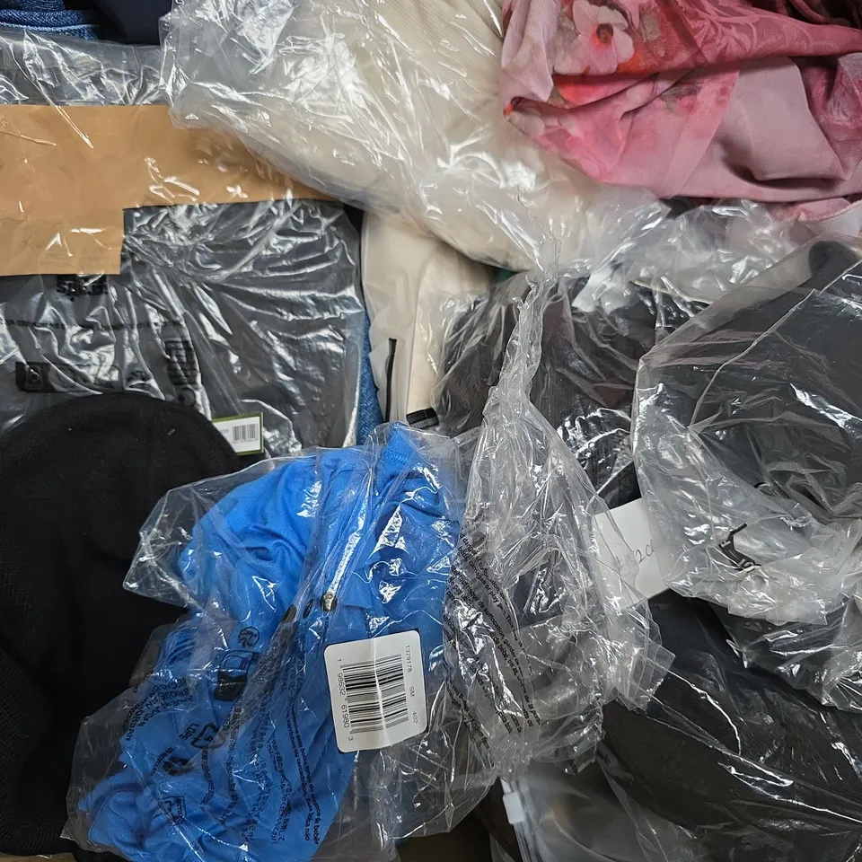 APPROXIMATELY 25 ASSORTED CLOTHING AND FASHION PRODUCTS IN VARIOUS STYLES AND SIZES - COLLECTION ONLY