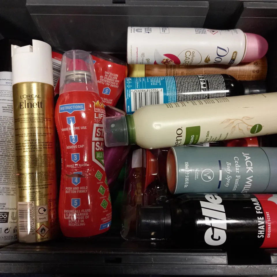 BOX OF APPROX 15 ASSORTED AEROSOLS TO INCLUDE LOREAL PARIS STRONG HOLD, GILLETE SHAVE FOAM, JACK WILLS BODY SPRAY - COLLECTION ONLY